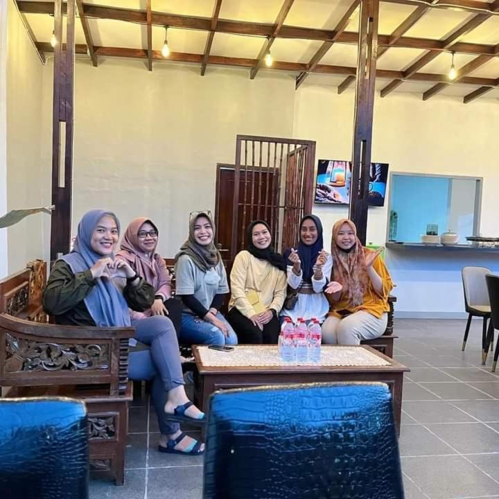 Baronda Guest House Sorong Ngoại thất bức ảnh