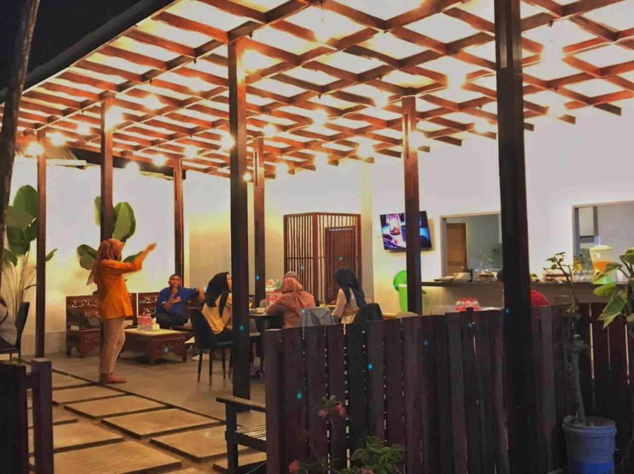 Baronda Guest House Sorong Ngoại thất bức ảnh