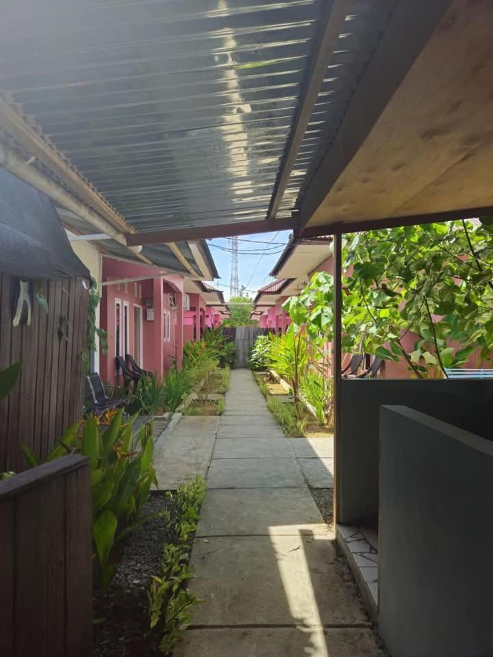 Baronda Guest House Sorong Ngoại thất bức ảnh